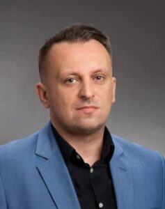 MACIEJ NIEZGODA