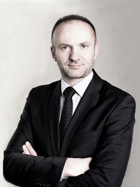 TOMASZ KACPRZAK