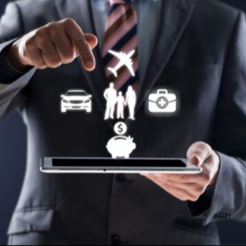 Grafika dekoracyjna porady: Czy notatka policyjna przesądza, kto odpowiada za wypadek drogowy?