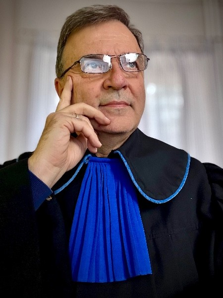 Hubert Lary