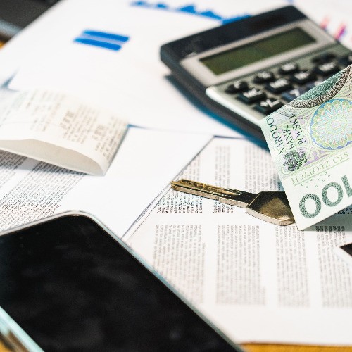 Grafika dekoracyjna porady: Art. 199 ustawy o odpadach – jak oceniać wysokość administracyjnej kary pieniężnej?
